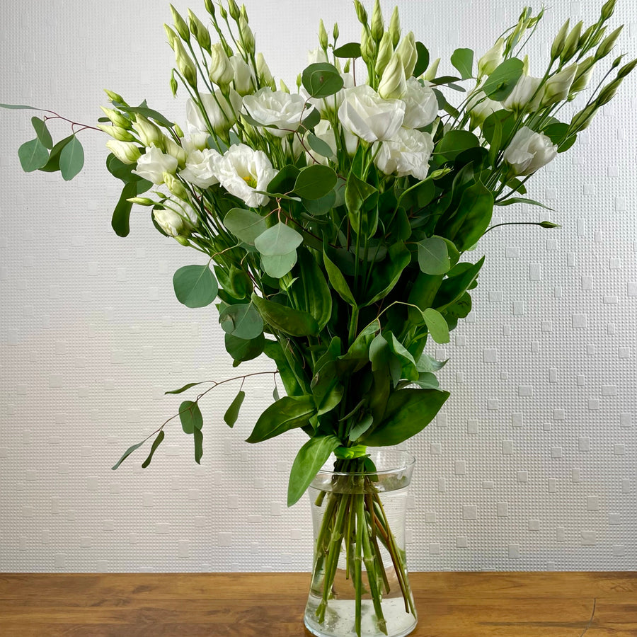 Brassée de lisianthus blancs